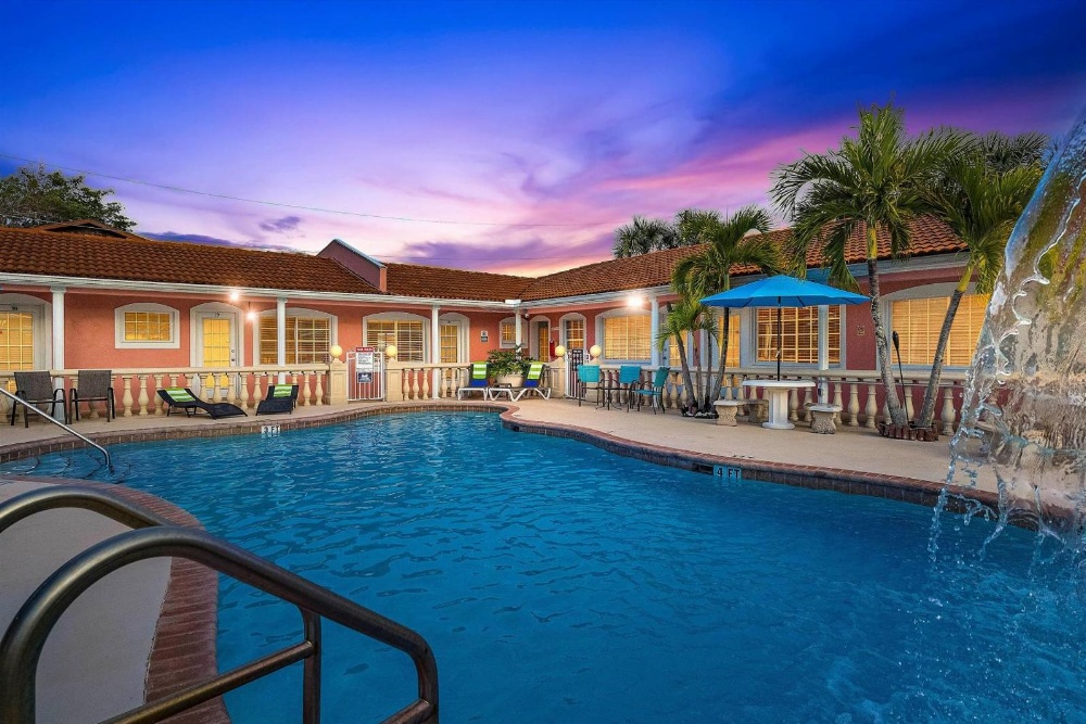 Blind Pass Resort Motel Main image